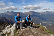60 Dalla vetta del Venturosa vista verso Orobie ed Alpi